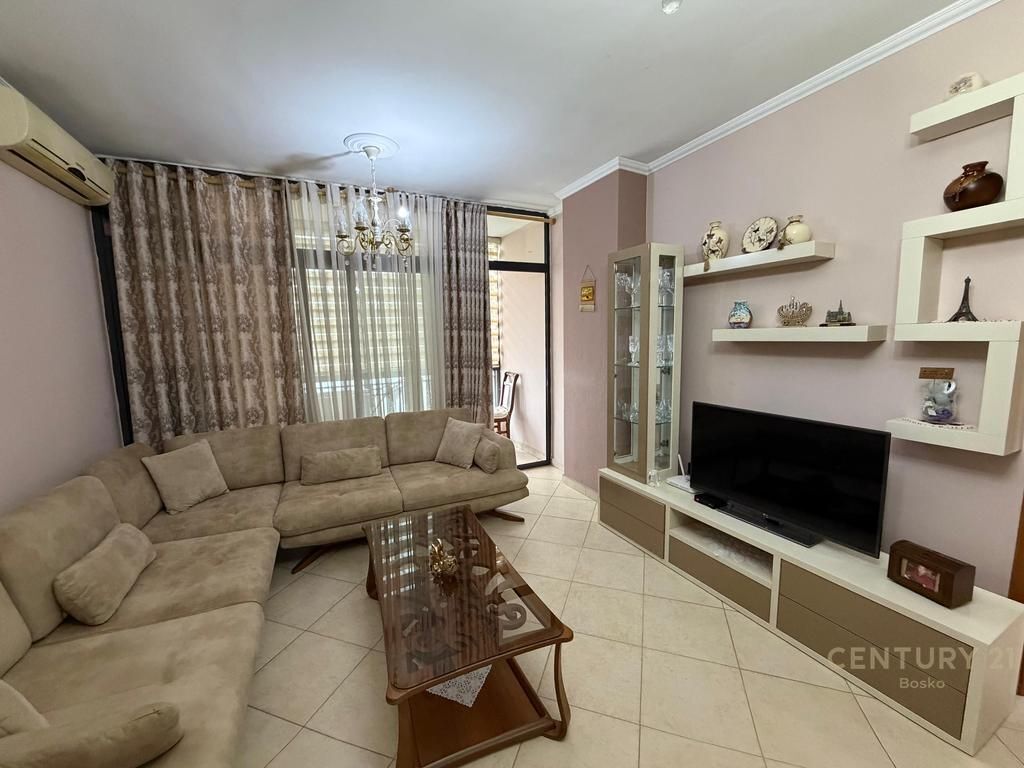 Jepet me qira apartament 2+1+2 – Yzberisht (pas Big Market)
