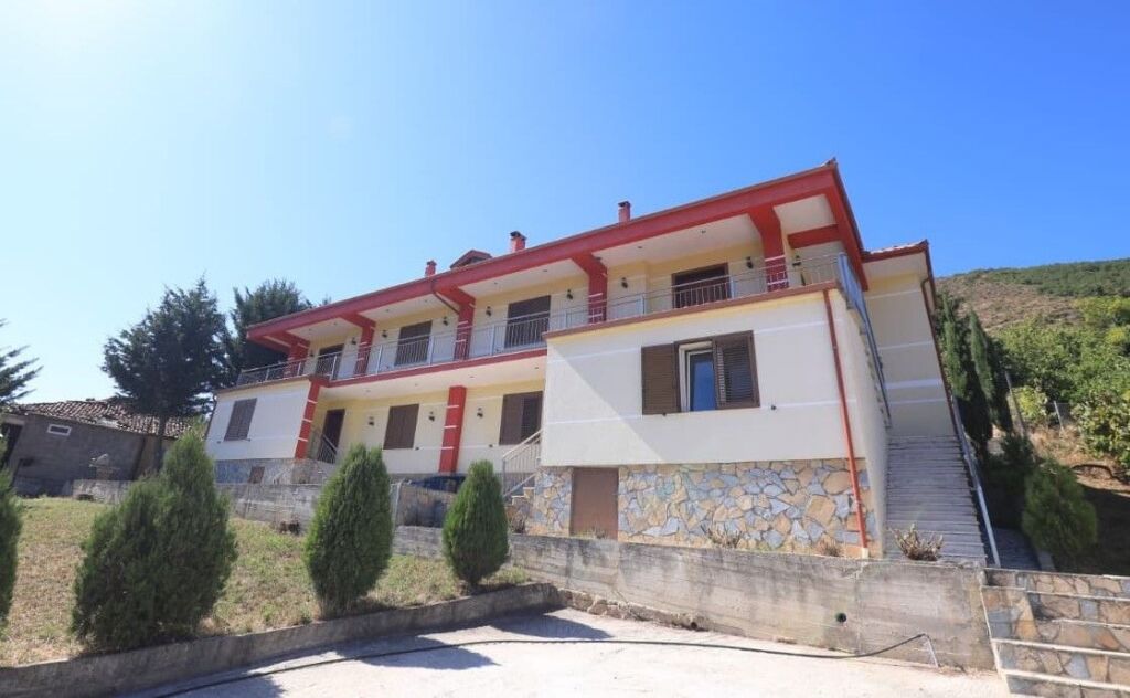 🏡 2-Storey Villa for Sale – 3 km from the Entrance of Pogradec