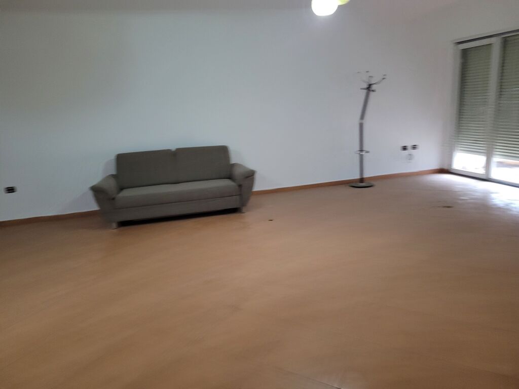 Shitet  apartament  3+1+2  +1 post parkim  Kodra e diellit  