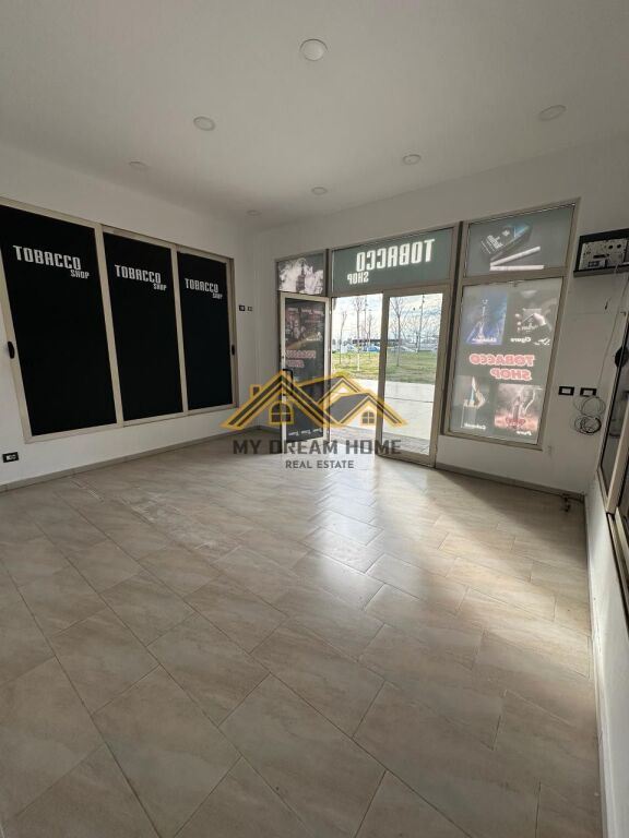 BUSINESS PREMISES FOR SALE AT THE FLOWER GARDEN AT THE ENTRANCE OF DURRES!