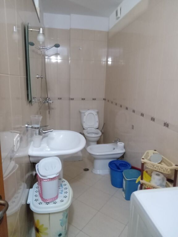 Jepet me qira apartament 1+1 – i mobiluar (Pas Piacez, Vlorë)
