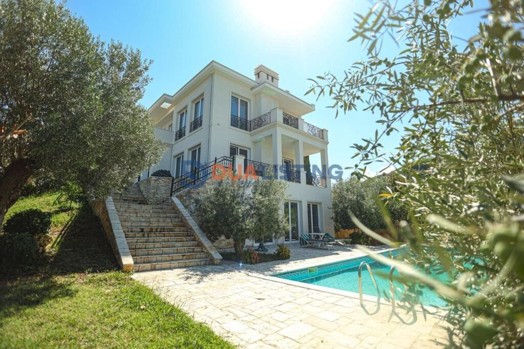 VILLA WITH SWIMMING POOL FOR RENT IN THE SAUK AREA, FANTASTIC CITY VIEW