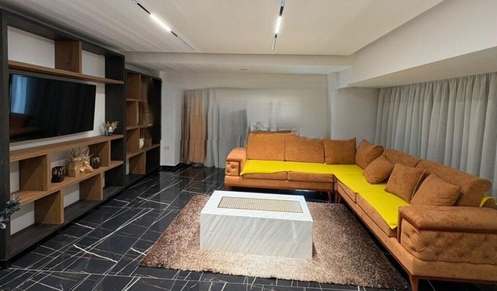 JEPET ME QIRA APARTAMENT 2+1 – ISH FUSHA E AVIACIONIT!