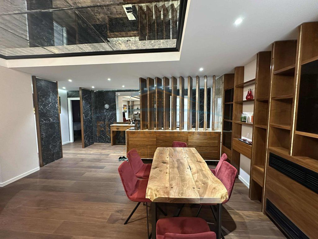 Affitto, Appartamento 2+1+2+Garage, Giardino Botanico.