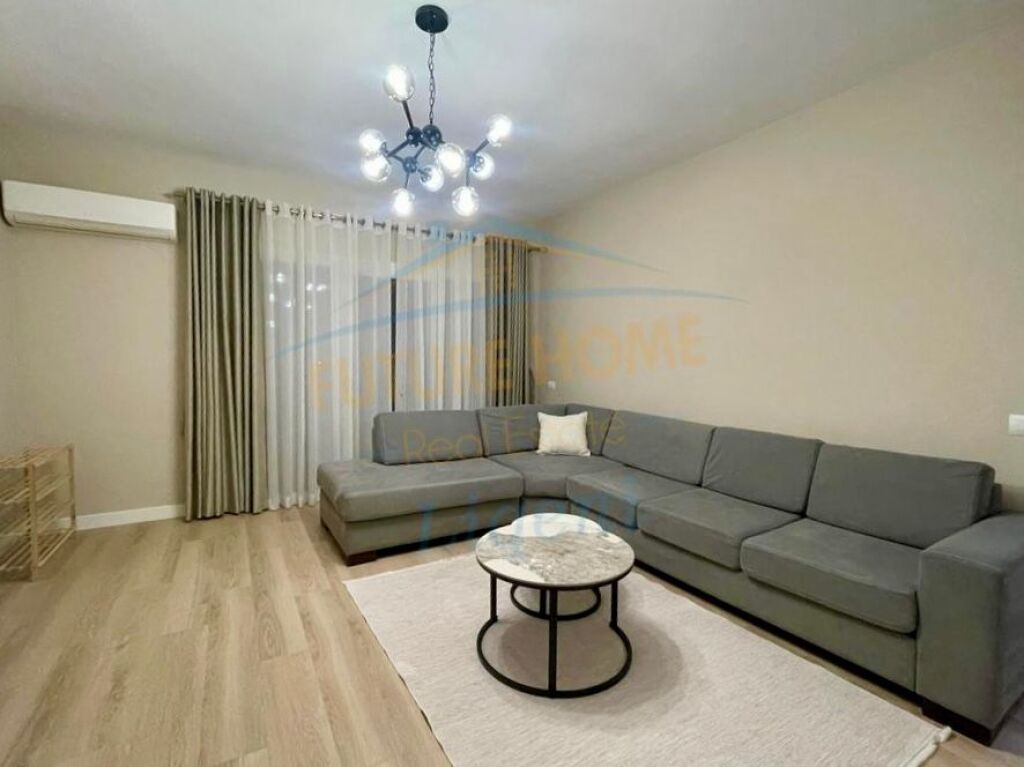Qera, Apartament 2+1, Kopshti Botanik, Tirane