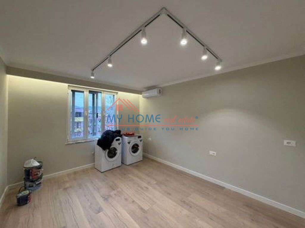 Apartament 1+1 ne shitje 21 Dhjetori ne Tirane