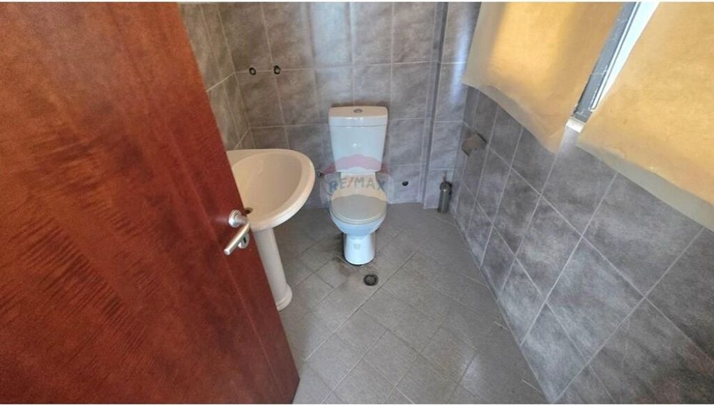 🏢 AMBIENT BIZNESI EKSKLUZIV NË SHITJE – TRANSHBALLKANIKE, VLORË