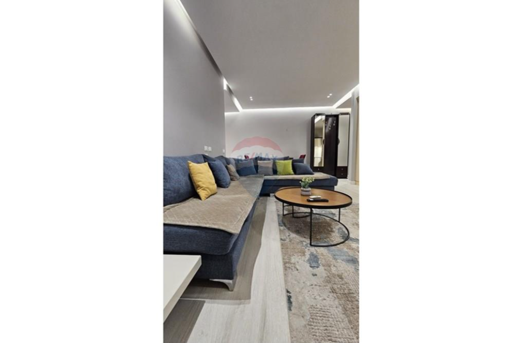 Apartament per shitje 2+1 tek Rruga e Barrikadave