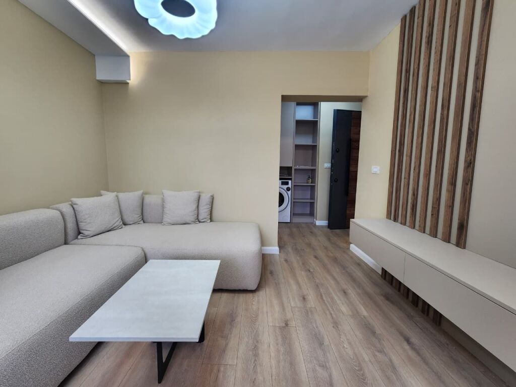 For Rent: Ultra Modern 1+1 Apartment 📍21 Dhjetori – Mozaiku area 3rd floor (no elevator)