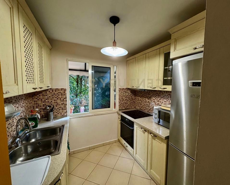 Appartamento in affitto 2+1 in Via Durazzo