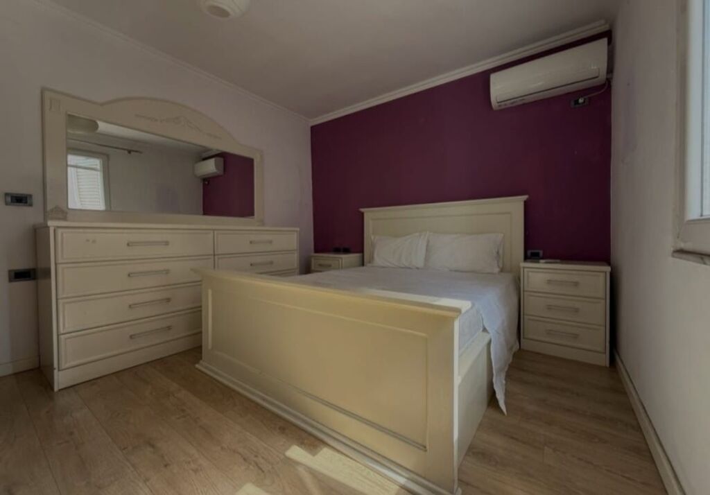 Apartament 2+1, Kongresi i Manastirit!