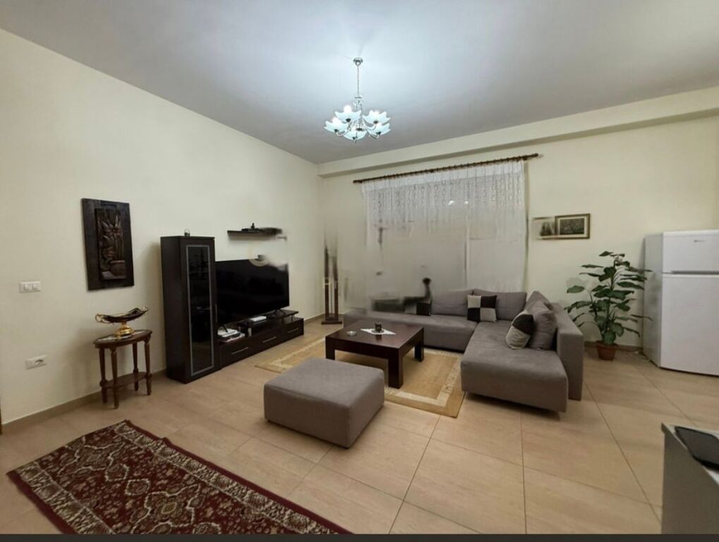 APPARTAMENTO 2+1+2 IN AFFITTO IN CENTRO VICINO A PIAZZA SKENDERBEJ, TIRANA!