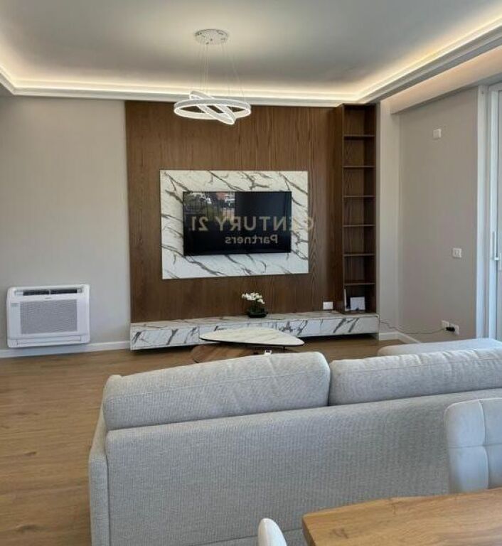 For sale 2+1+2+Parking space in Vlore