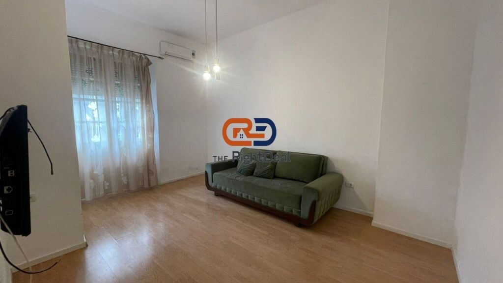 Tek Sheshi Wilson, Jepet Me Qira Apartament 2+1, Me Lokacion Ideal!!!
