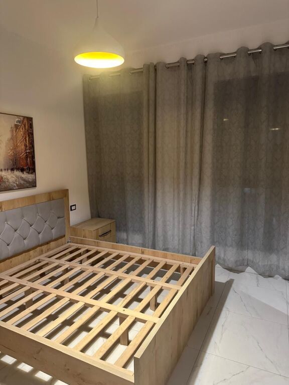 Jepet me qera apart 1+1 i ri sapo te Bulevardi i Ri