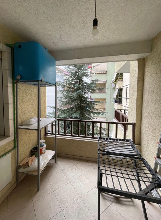 Apartament me qera