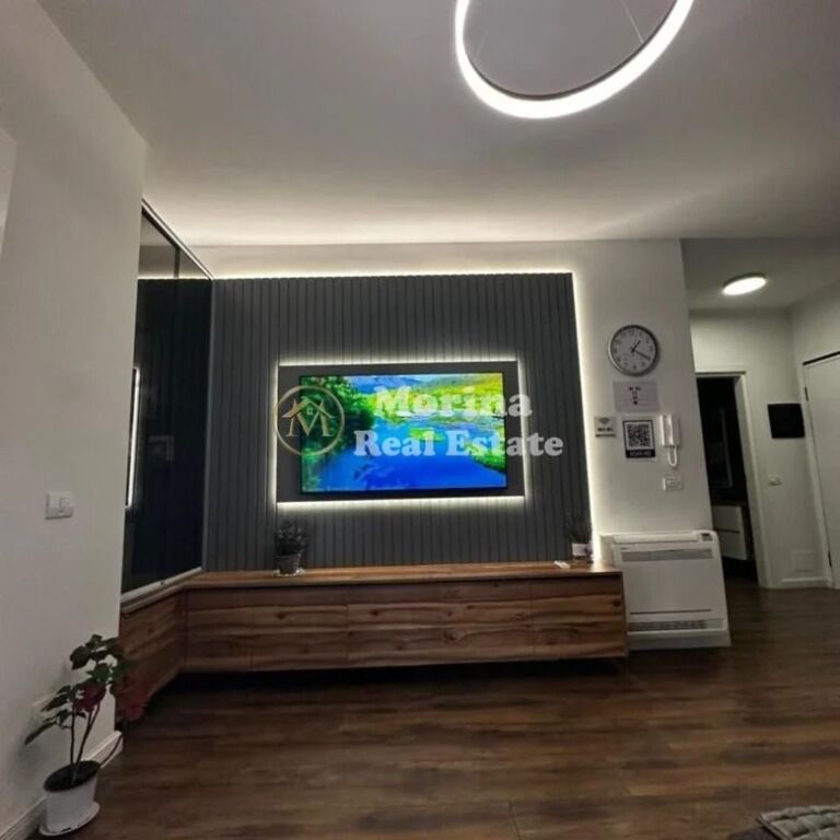 Affitto | Appartamento 1 + 1 | Comune di Parigi | 700 €/mese