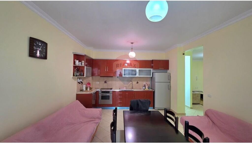 Apartament 2+1 me qera,Vlore