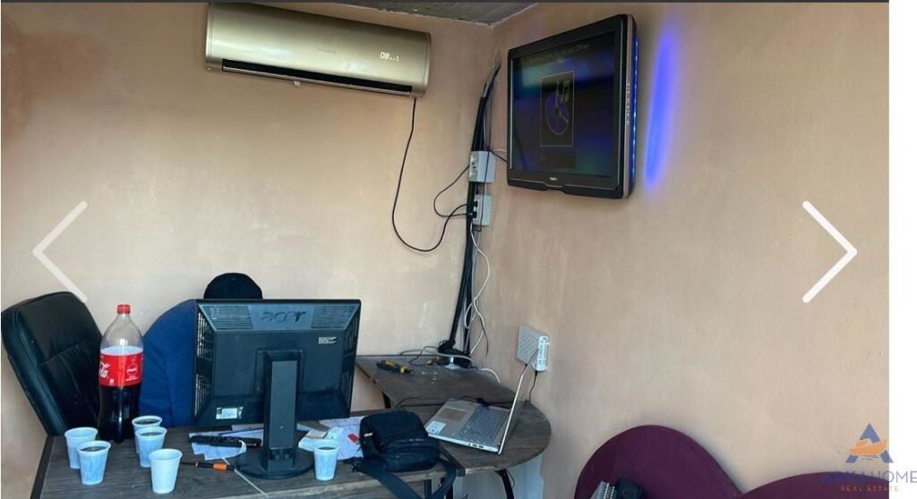 LOCALE COMMERCIALE IN AFFITTO 800M2 LAKNAS, RINAS 50.000 LEKE