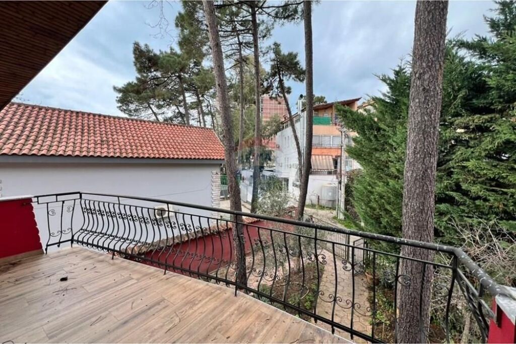 Vilë - Për Shitje - Mali i Robit, Durrës