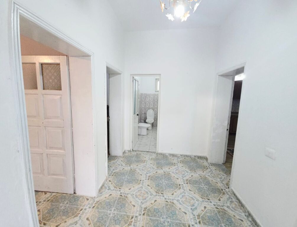 JEPET ME QERA KATI I PARE I NJE VILE PRIVATE NE SHKALLNUR