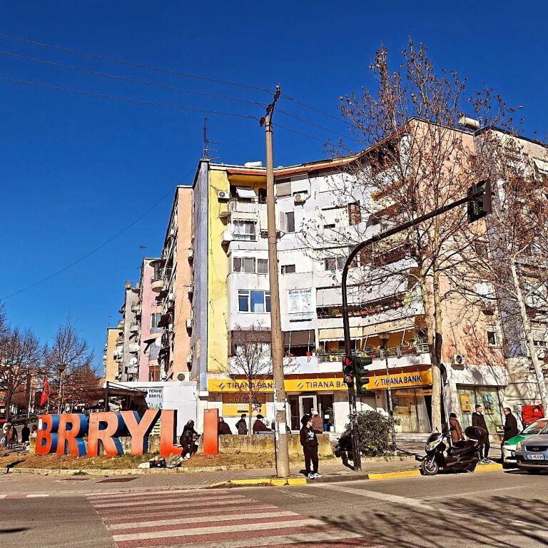 APARTMENT FOR RENT 2+1 BRRYL 40,000 LEKE