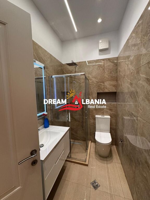 Vendesi in vendita appartamento 2+1 ad Astir vicino a Villa L (ID 41212150)