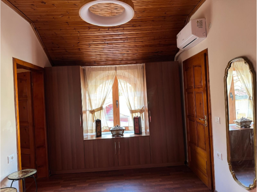 Vile per qera tek Rruga Arkitekt Sinani