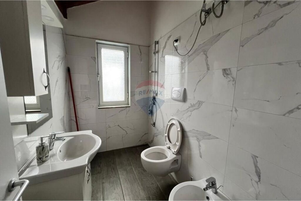 Vilë - Për Shitje - Mali i Robit, Durrës