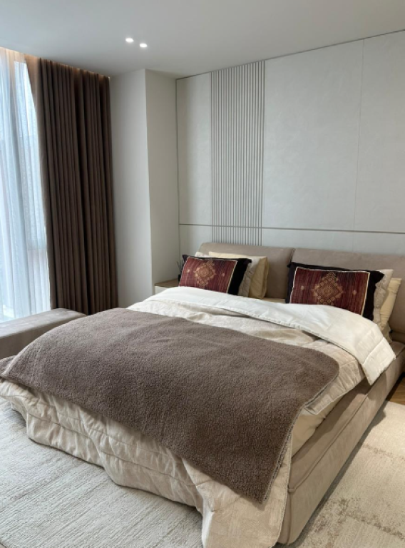 🏡 Jepet me Qira Vilë Rezidenciale – Vile Roses, Farkë