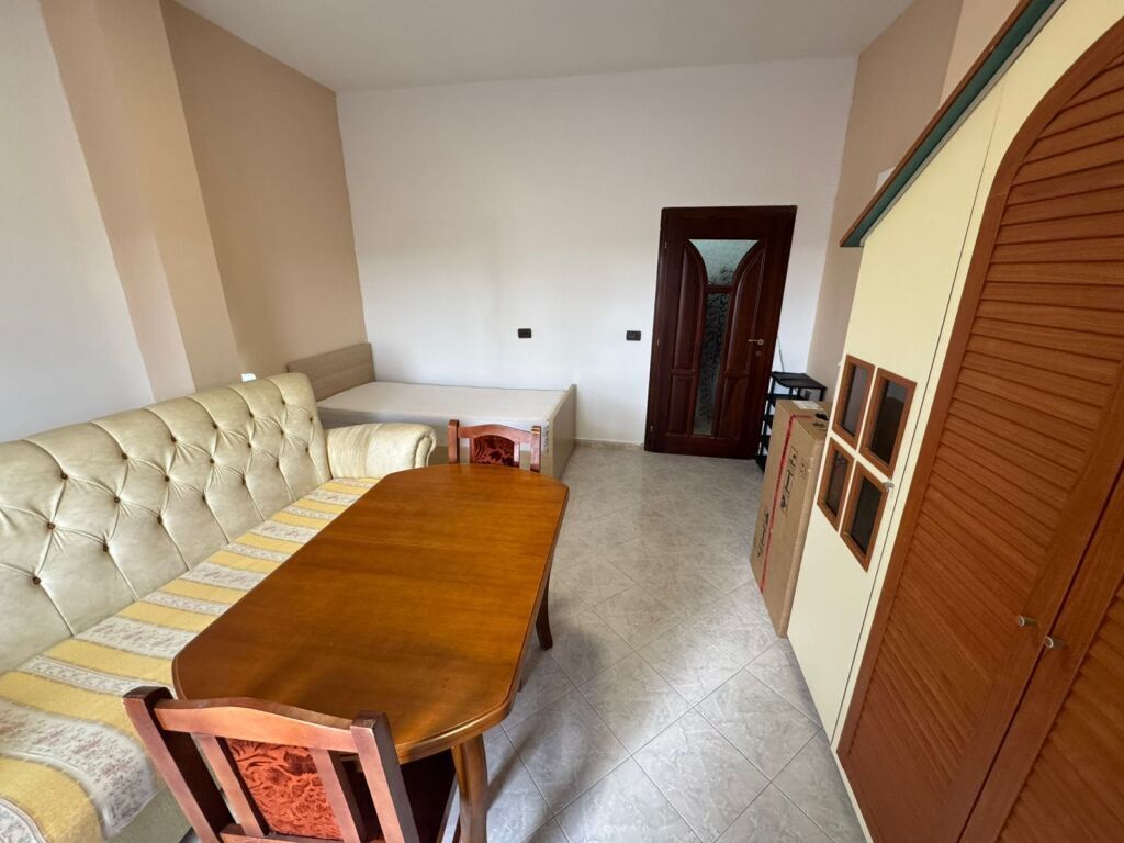 Monolocale in affitto a 5 minuti da Brryli