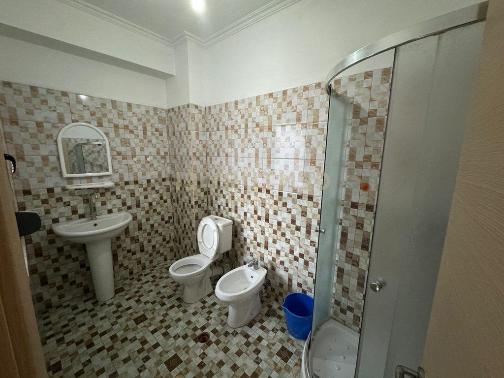 Jepet Apartament 2+1 me qira ne Astir