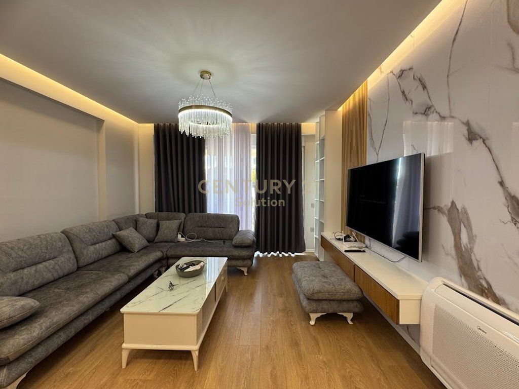 Apartament 2+1+2 Poste Parkimi