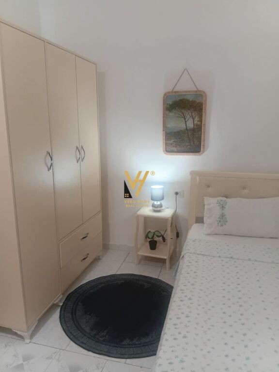 MONOLOCALE IN AFFITTO AL 21 DHJETORI 30.000 LEKE