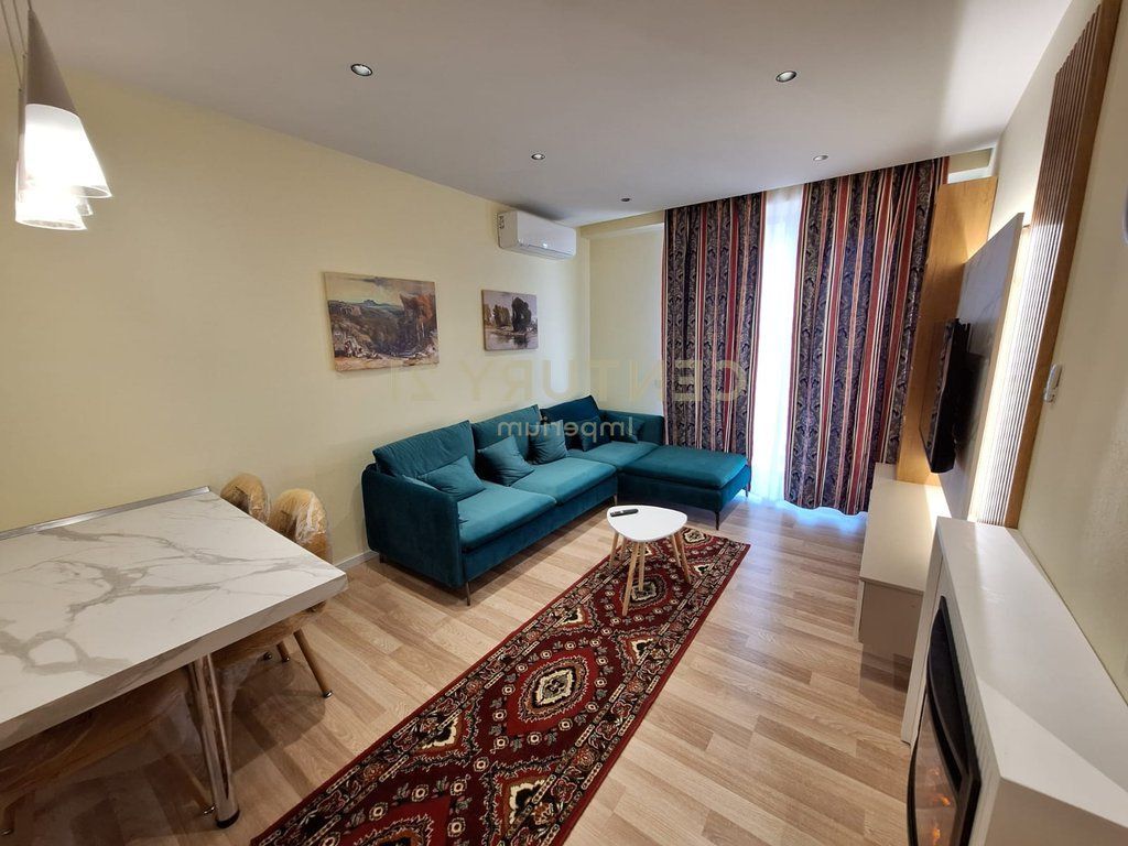 Appartamento 1+1 In Affitto in Piazza Willson, Nuova Tirana