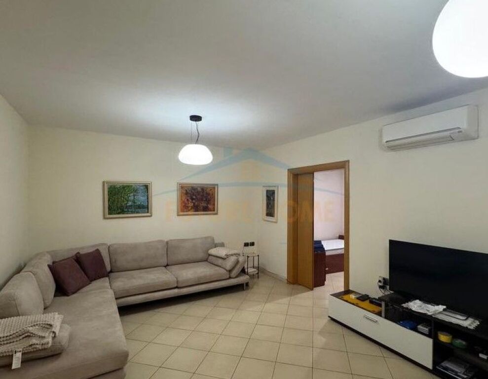 Affitto, Appartamento 2+1, Via Durazzo, Tirana
