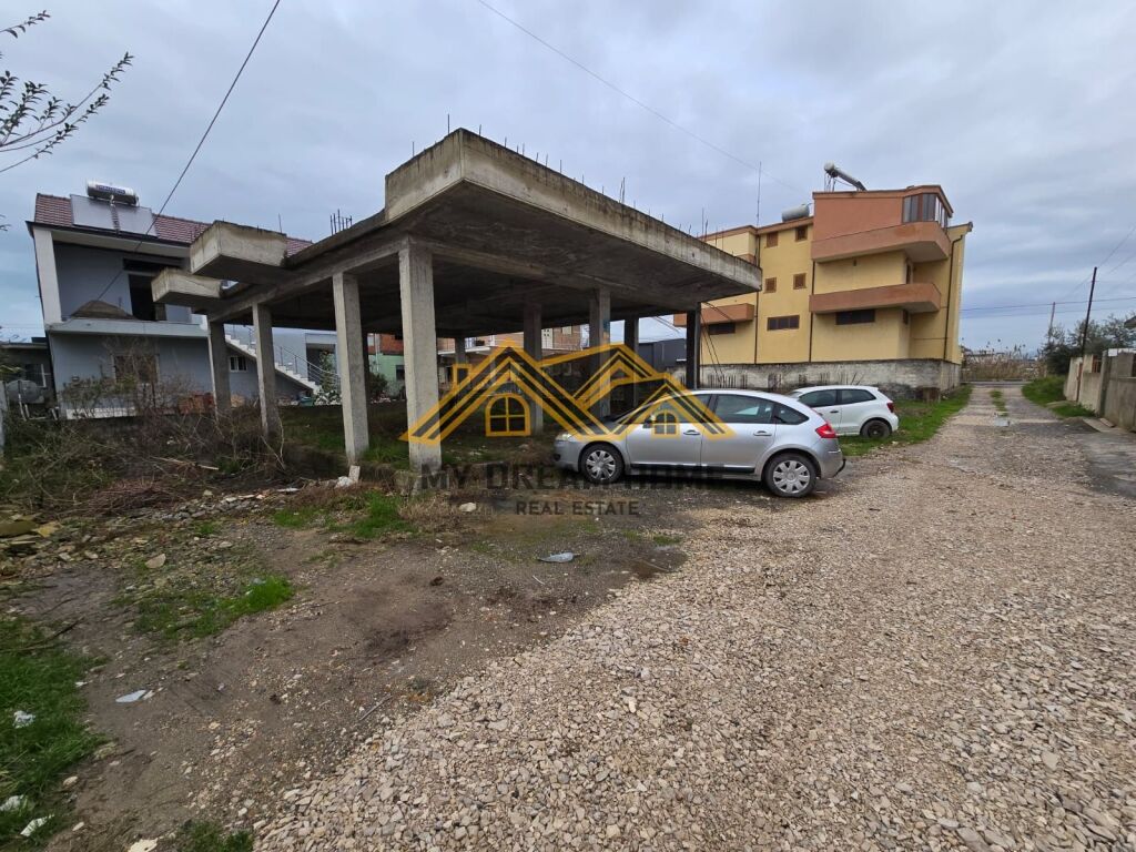 VENDESI CASA KARABINA 1 - PIANO TERRA A ISH KENETA DURRES IN VENDITA!