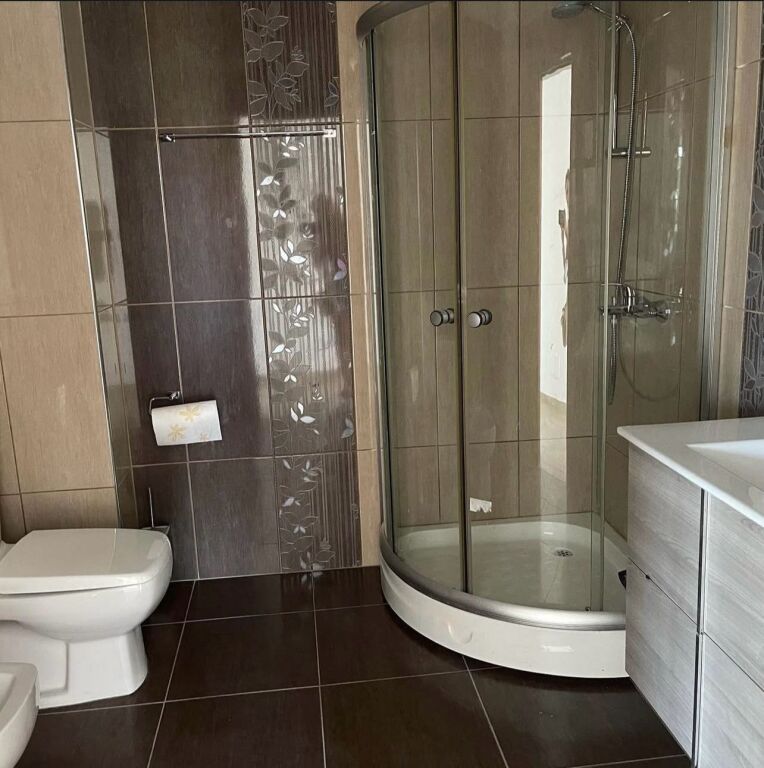 SUPER DEAL!!! For sale in Komuna e Parisit 3+1+2!!