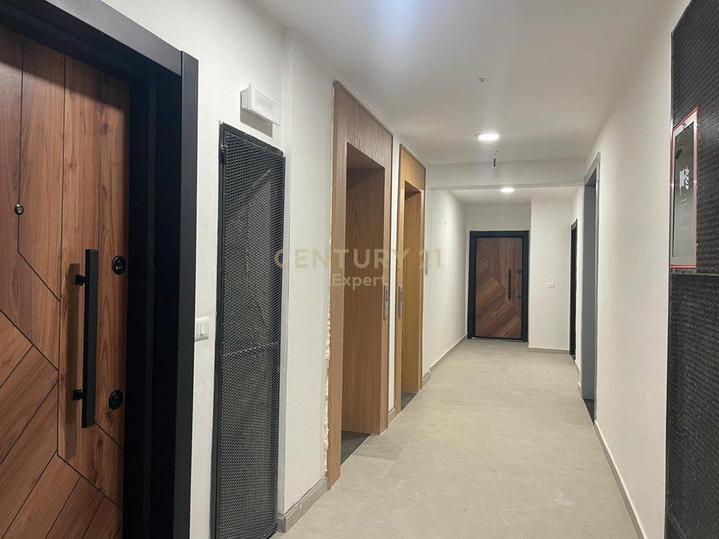 APPARTAMENTO 2+1 IN VENDITA IN VIA KOKONOZEVE, PORCELAN !!