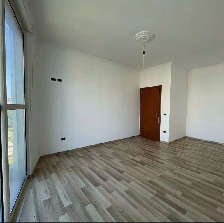 SUPER DEAL!!! For sale in Komuna e Parisit 3+1+2!!