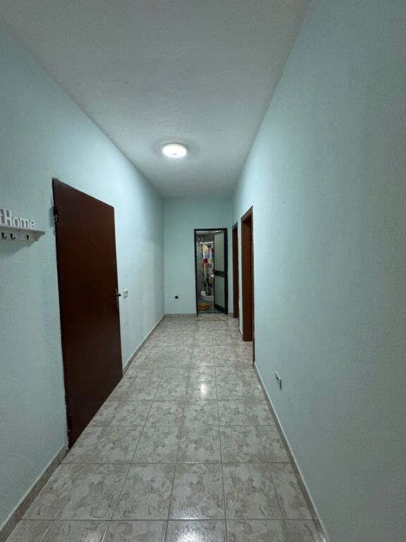 ZYRE ME QIRA RR. DIBRES 98 M2 500 EURO