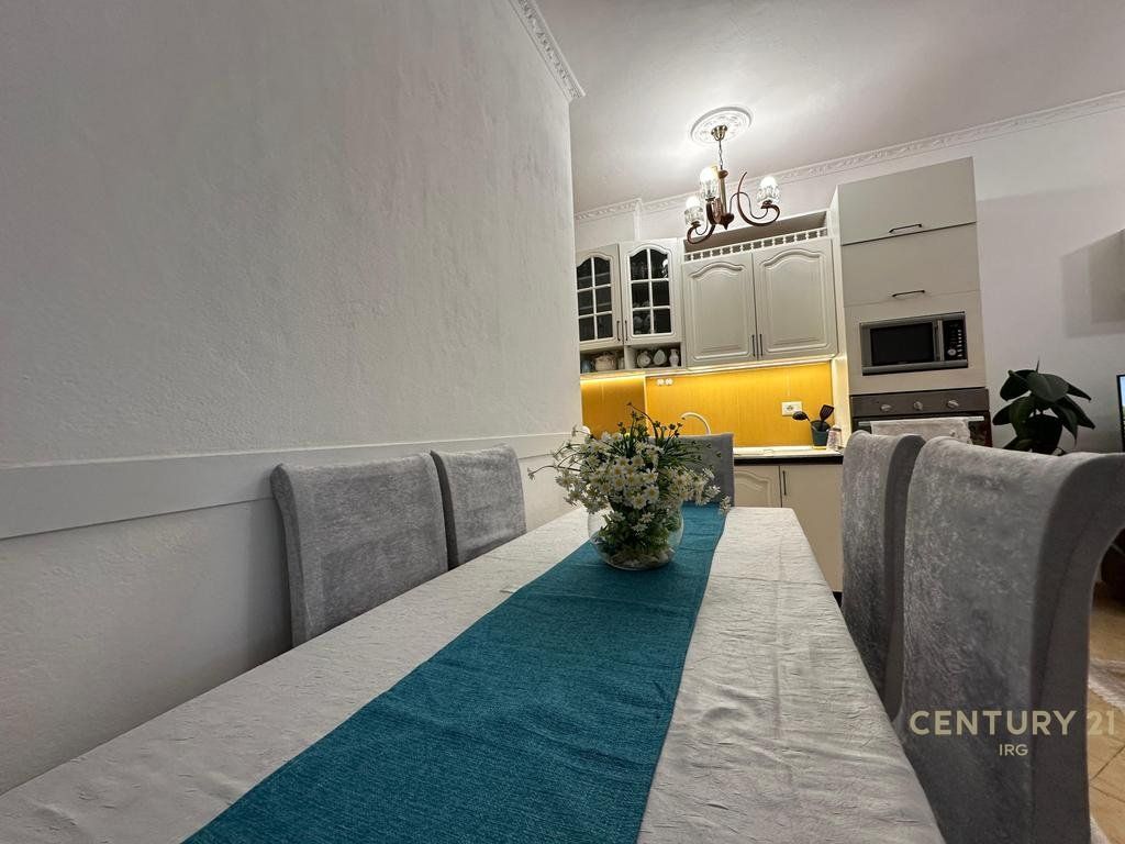 Shitet apartament 1+1, prane Bar-Oslo ne Astir!