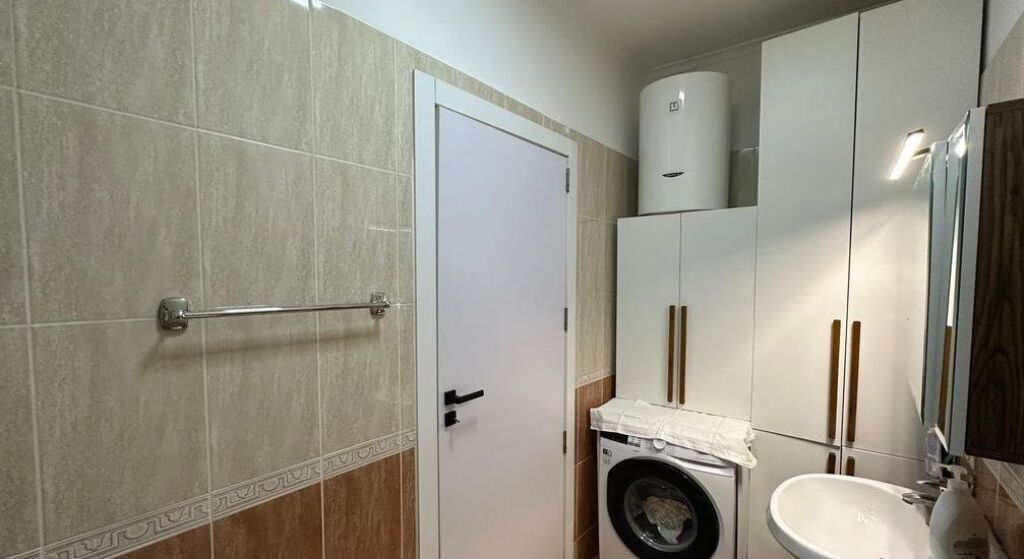 Shitet apartament 1+1, prane Bar-Oslo ne Astir!