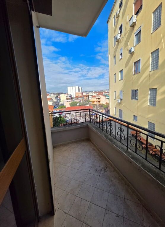 AFFITTASI APPARTAMENTO 3+1 VICINO OSPEDALE AMERICANO 2, VIA DIBRA