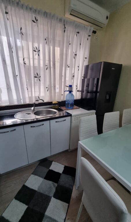 APARTAMENT ME QERA 2+1 21 DHJETORI 60.000 LEKE