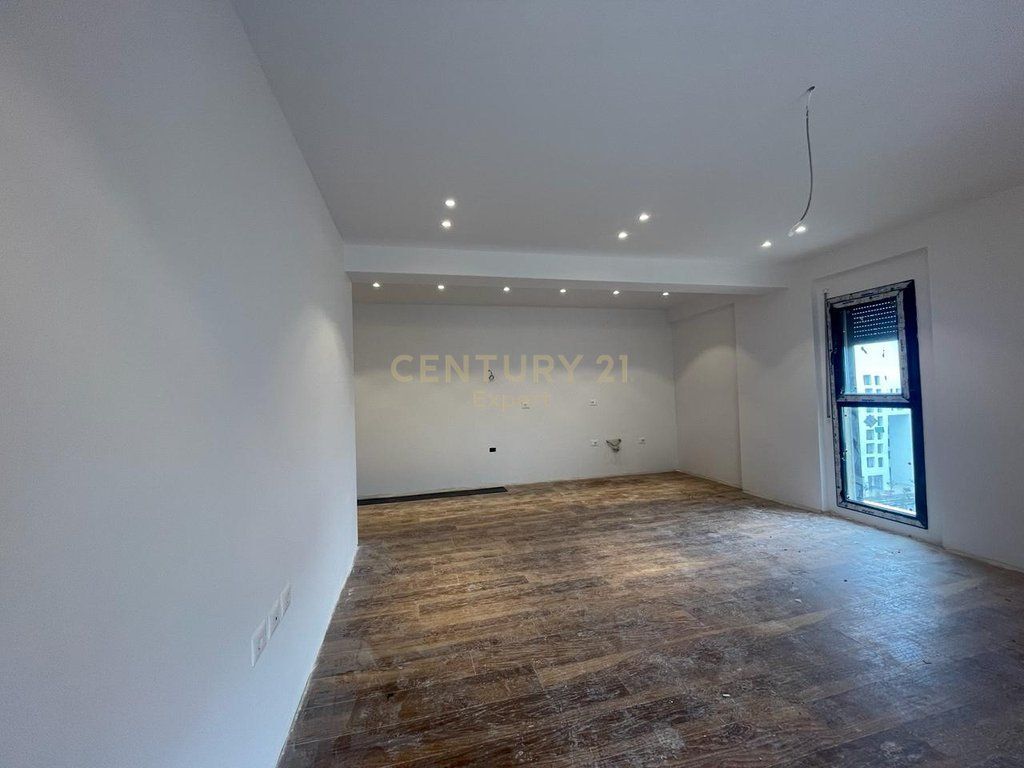 APPARTAMENTO 2+1 IN VENDITA IN VIA KOKONOZEVE, PORCELAN !!