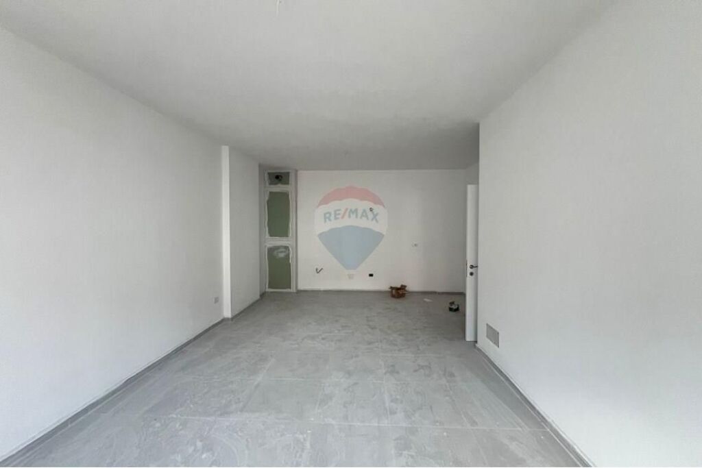 Ufficio - In Affitto - Pazari i Ri, Tirana