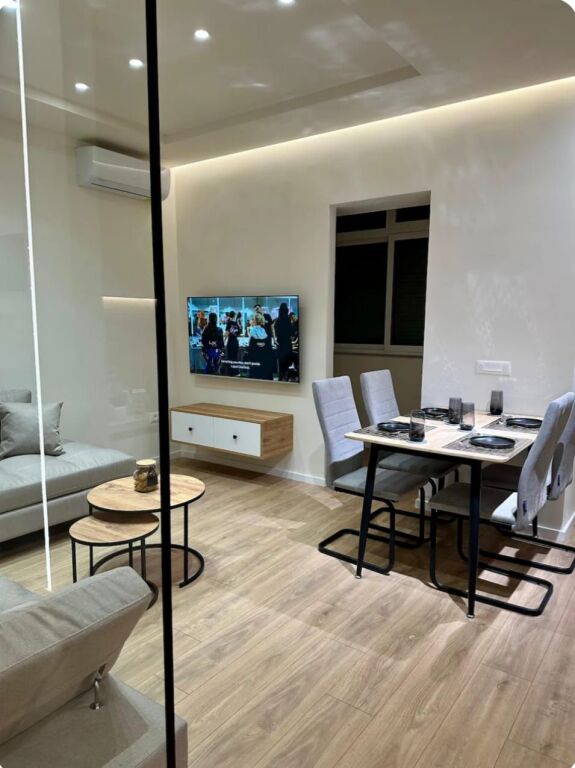 Opposite the Ministry of Foreign Affairs, “Bajram Curri” Boulevard, a furnished 2+1 apartment is for rent, 70,000 Leke