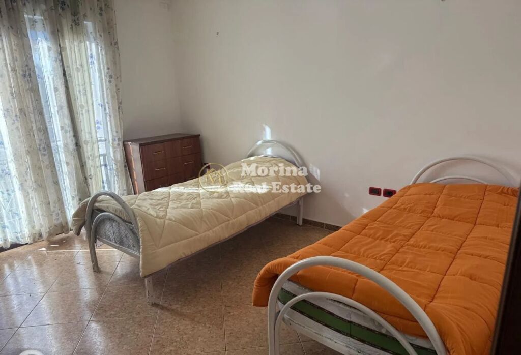 Qera | Shtëpi private 2 + 1 | Rruga e Dibrës | 430 €/muaj