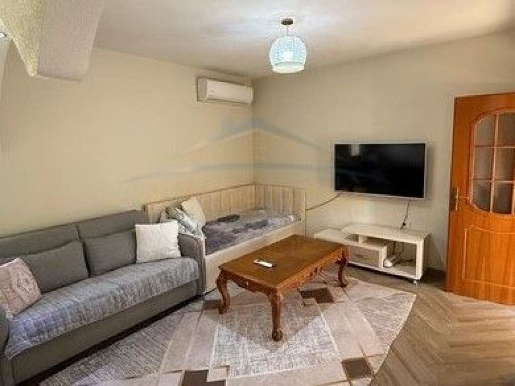 Affitto, Appartamento 1+1+Posto Auto, Via 5 Maji, Tirana